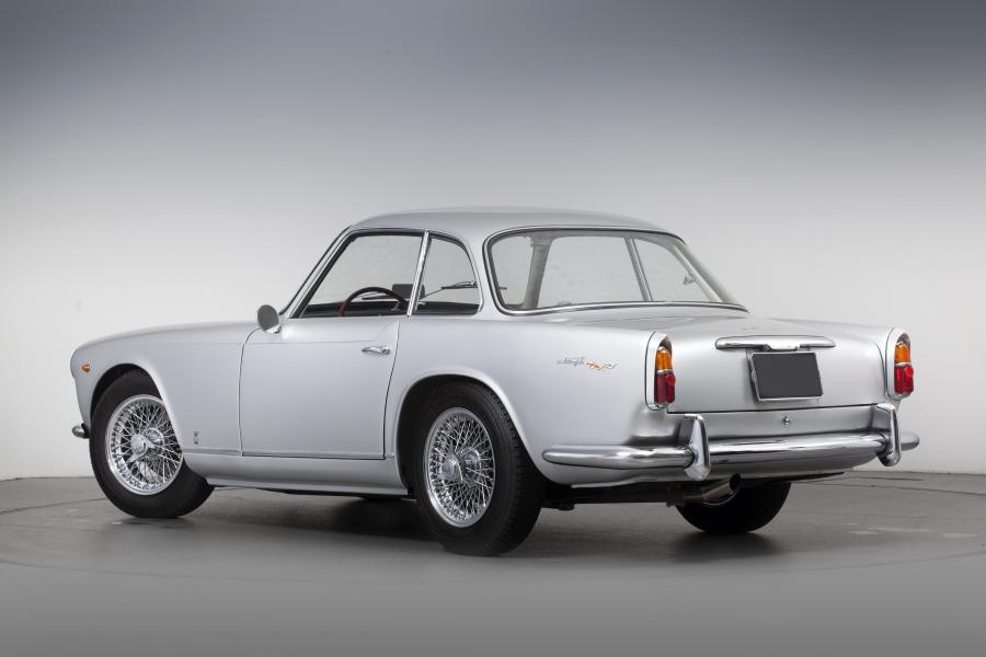  Triumph Italia 2000 1959 года  (фото 1 из 18)